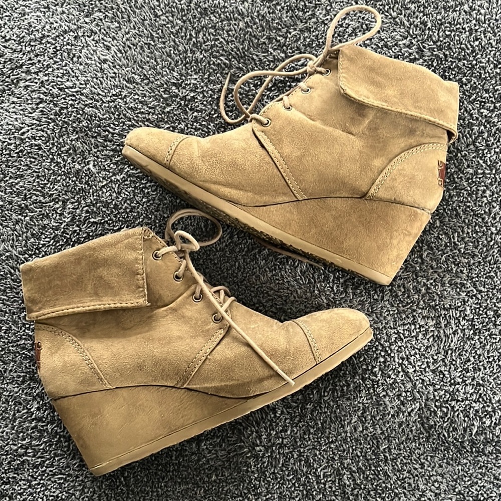 Mad Love Wedge Heel Ankle Boot Size 10